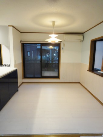 吊戸と壁を撤去して明るく広々としたキッチンに